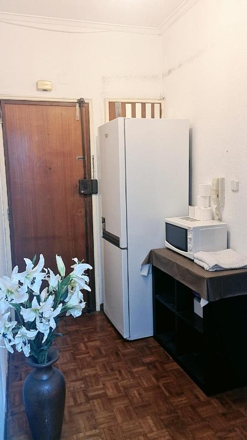 Lovely Room For Rent オディヴェーラス エクステリア 写真